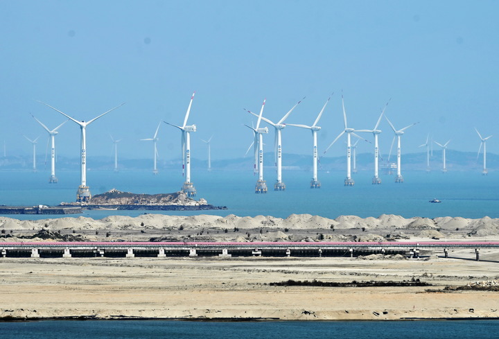 2021年3月9日，三峡福清兴化湾海上风电场。新华社记者 林善传 摄